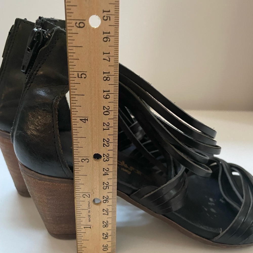 Italian sandals - Picture 7 of 7